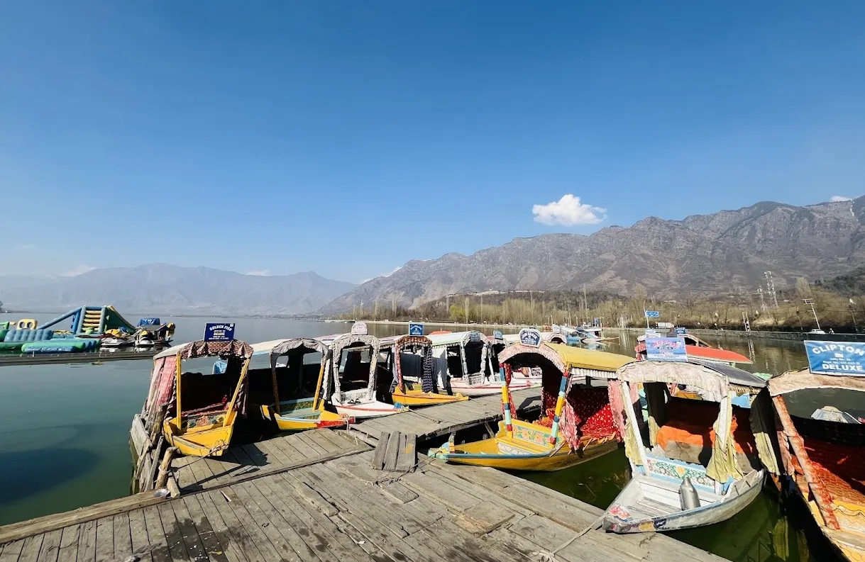Amritsar and Kashmir road trip by Himanshu Rastogi