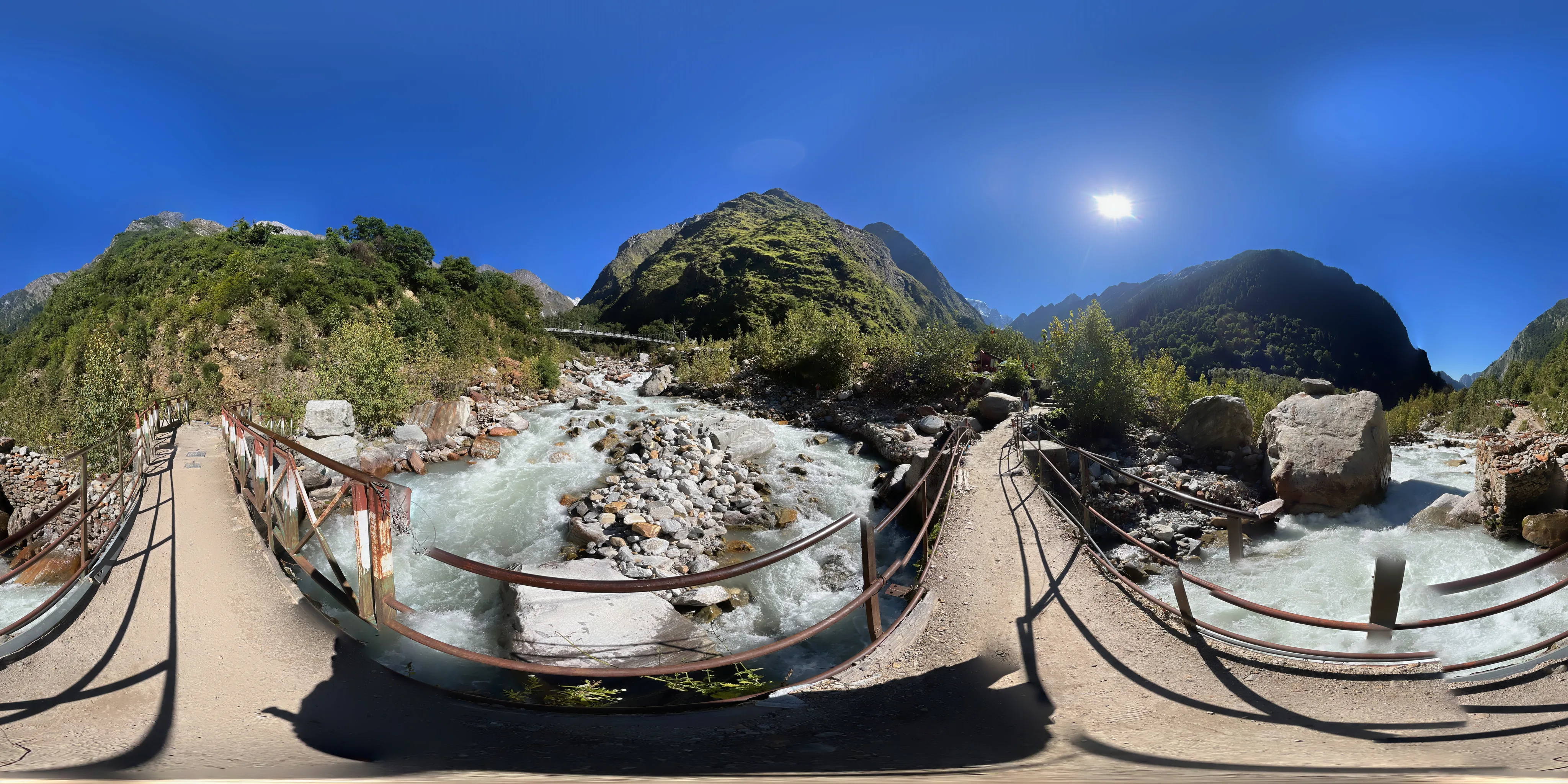360 degree view of a waterfall at Bhuyndar on the trek to Ghangharia