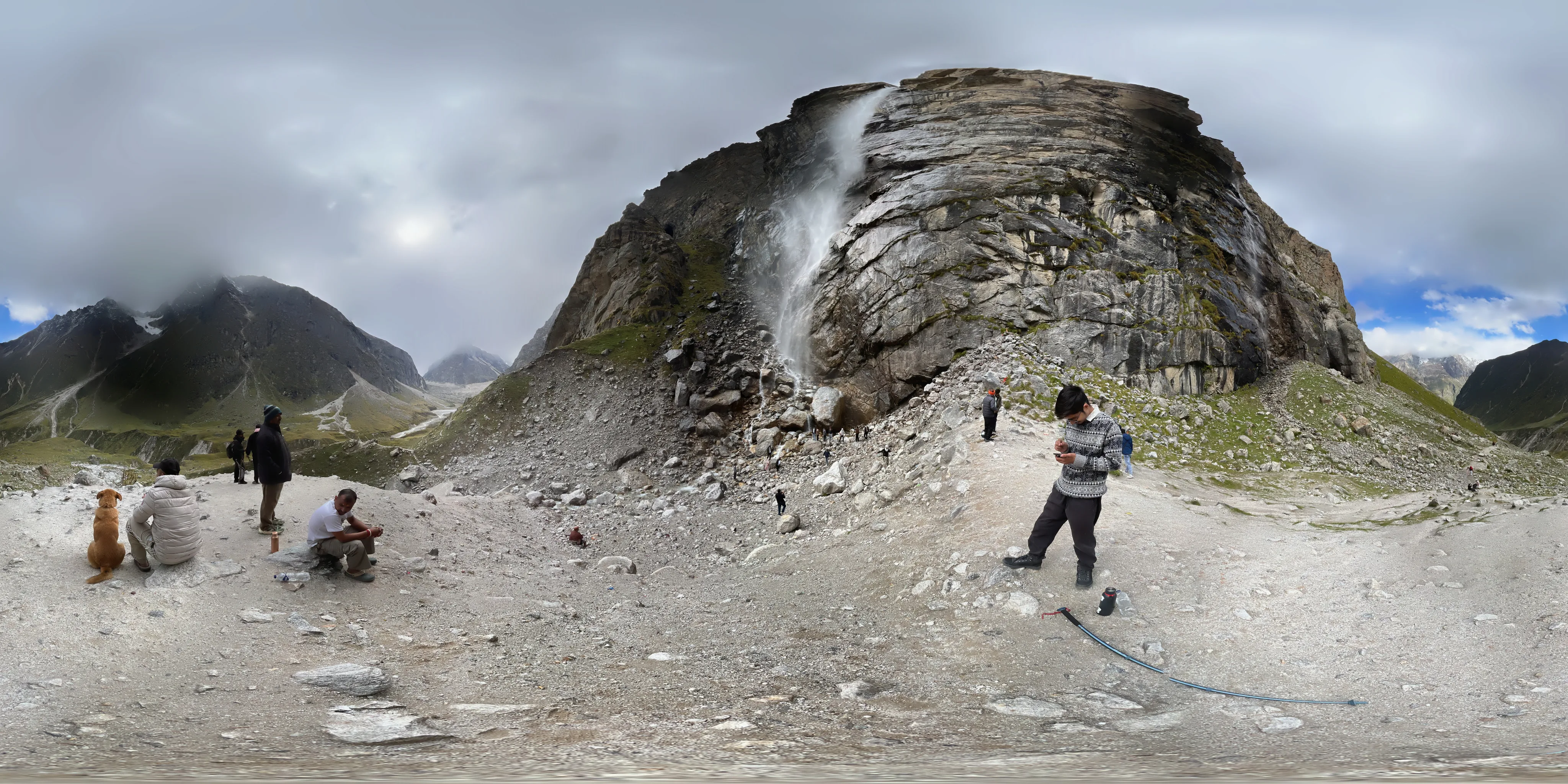 360 degree view of Vasudhara Falls near Mana Village by Himanshu Rastogi