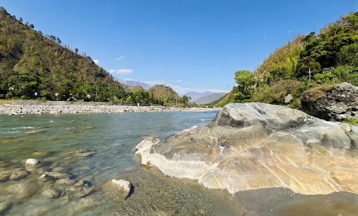 India Nepal River - Himanshu Rastogi
